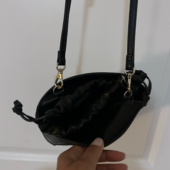 ALDO • Black Crossbody Bucket Bag • Med • - Picture 6 of 10